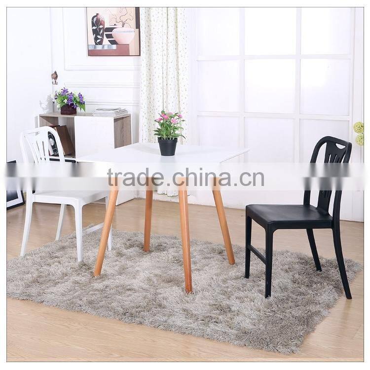 Classic Design Home Furniture Plastic Dining Chair