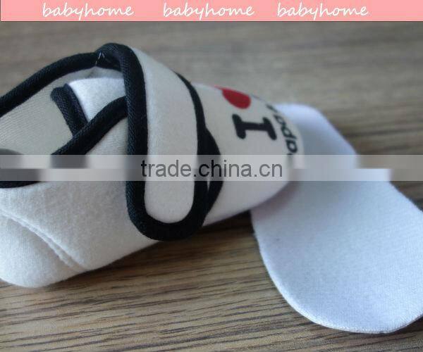 China manufacture 2014 newest baby prewalker shoes