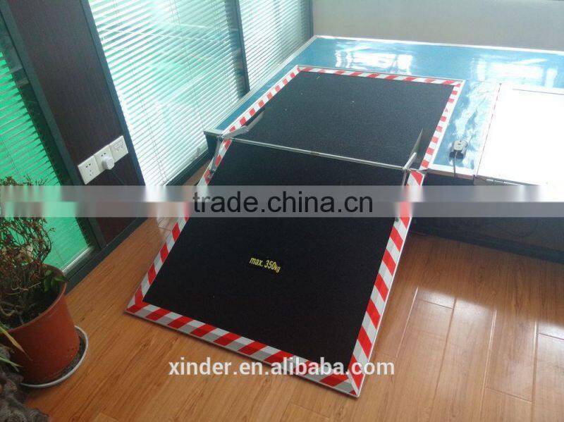 FEWR Electric wheelchair ramp with anti-skip platform for bus