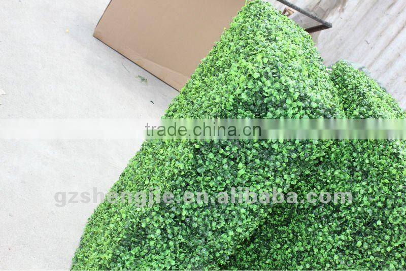 artificial hedge