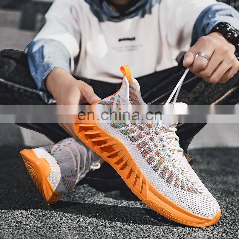 Factory Outlet 2021 Christmas and Winter New Korean Fashion Trend Flying Knitted Custom Men's Fashion Casual Sports Shoes