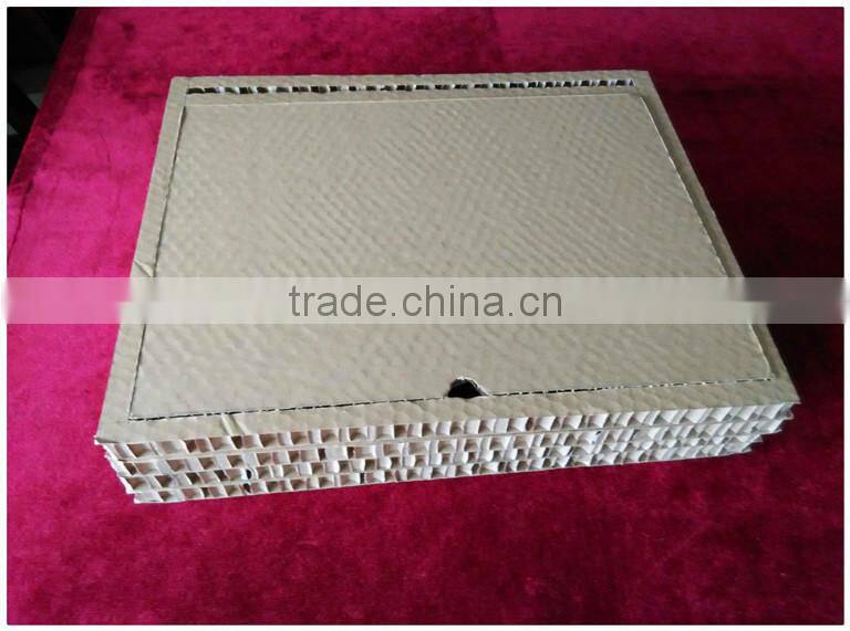 Display Board with honeycomb paper Corrugated Core