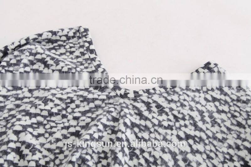 Woman's V neck pollver printed sweater