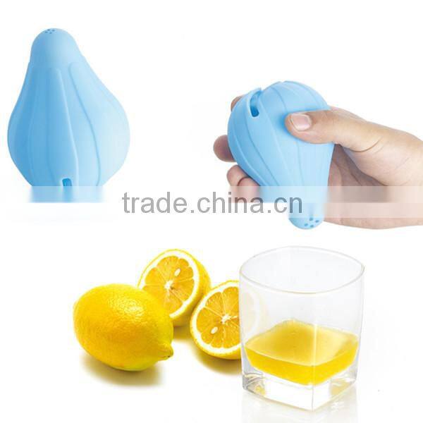 Silicone tools to squeeze the lemon