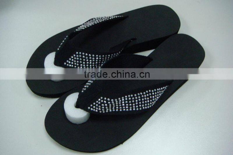 latest fashion rhinestone decoration women summer wedge heel slippers