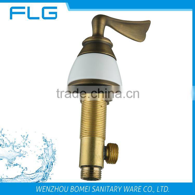 Luxury Double Handle Cold And Hot Water Brass Mixer Antique Basin Bathroom Faucet FLG607 With china