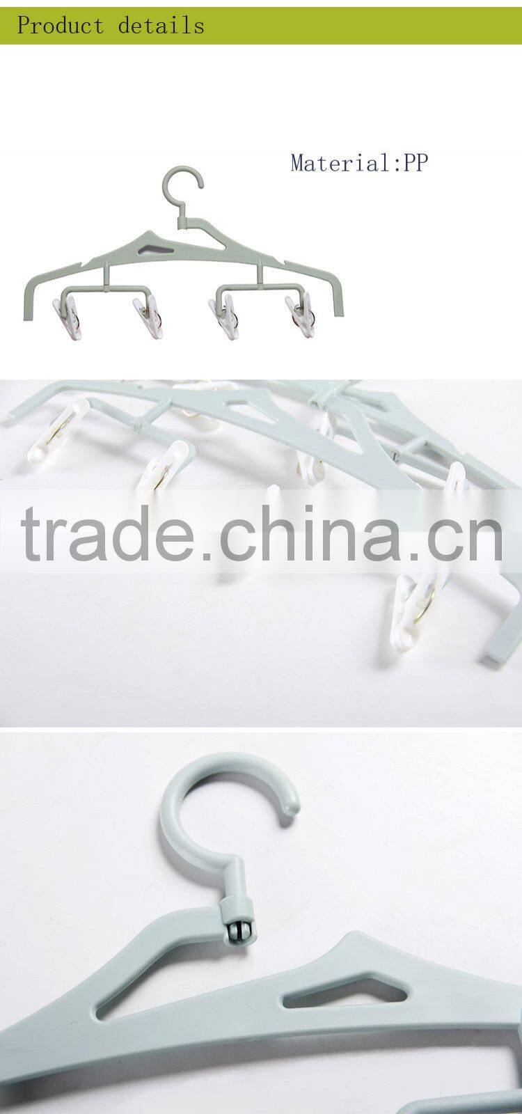 Non slip rotary plastic strong Coat Hangers Clothes With 4 pcs Trouser Metal Clip