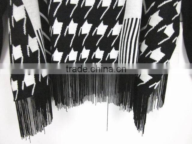 fashion cardigan sweater with fringes