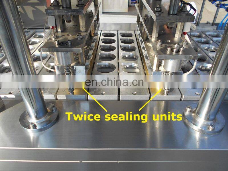 Automatic pneumatic tray croissant cooked food packaging machine