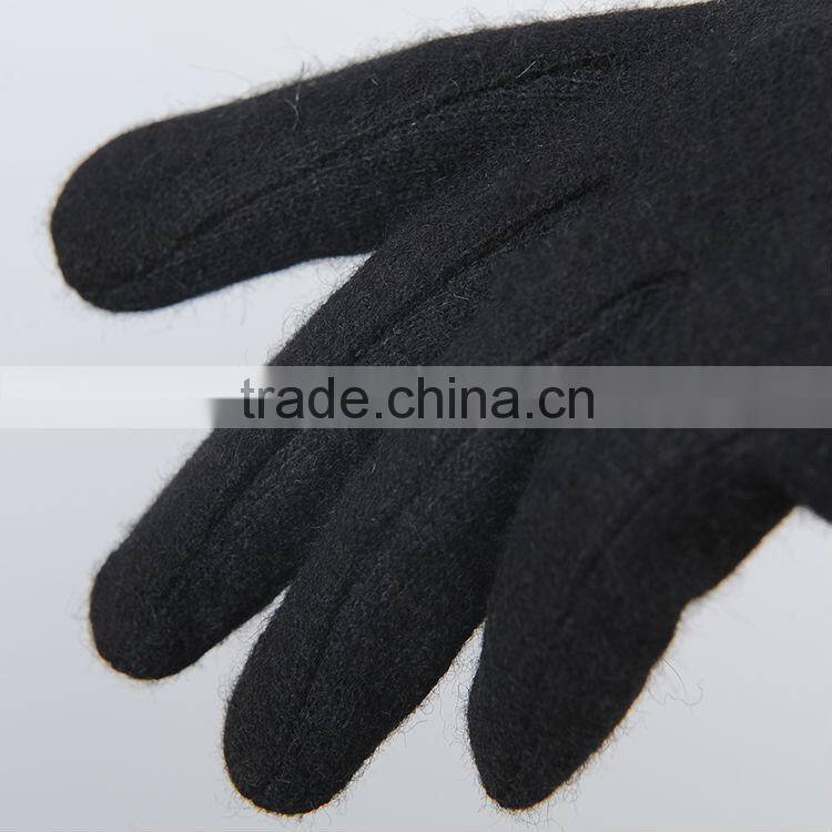 Black colored paillette decorated Women Wool Gloves Made with your comfort in mind