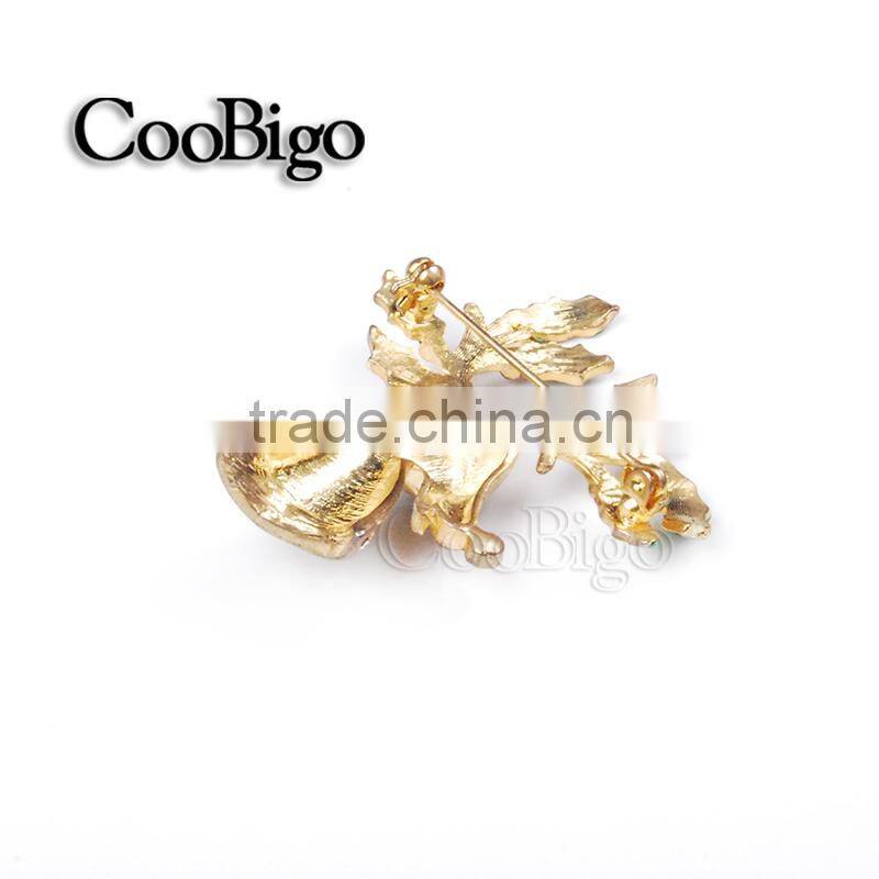 Fashion Jewelry Charming Deer Head Rhinestone Pin Brooch Wedding Invitation Christmas Party Gift Apparel Accessories