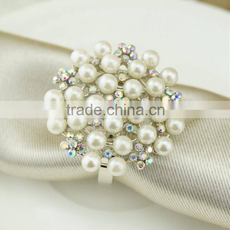 New Diamond pearl Napkin Ring Serviette Holder Wedding Banquet Dinner Decor Favor