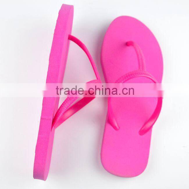 Guangzhou factory customization fashion lady beach slippers flip-flops