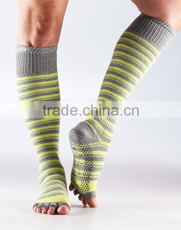 women fingers toe five finger socks