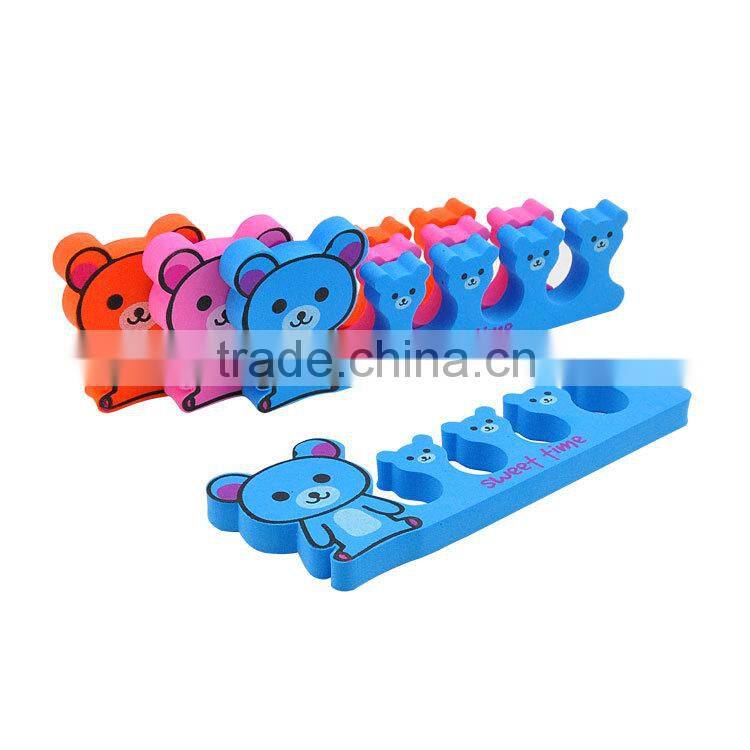 Free sample cartoon animal cow eva toe fingernail separator hign quality sponge toe separator for beauty solon