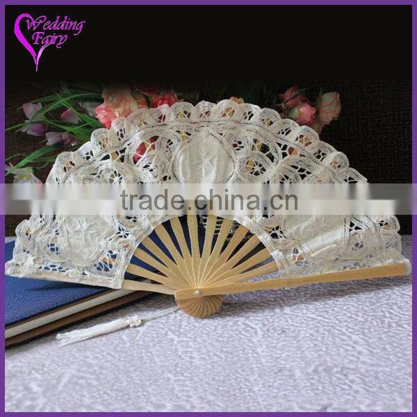 High quality handmande heart pattern lace fan