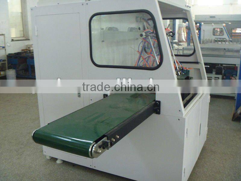 Automatic profile spraying machine