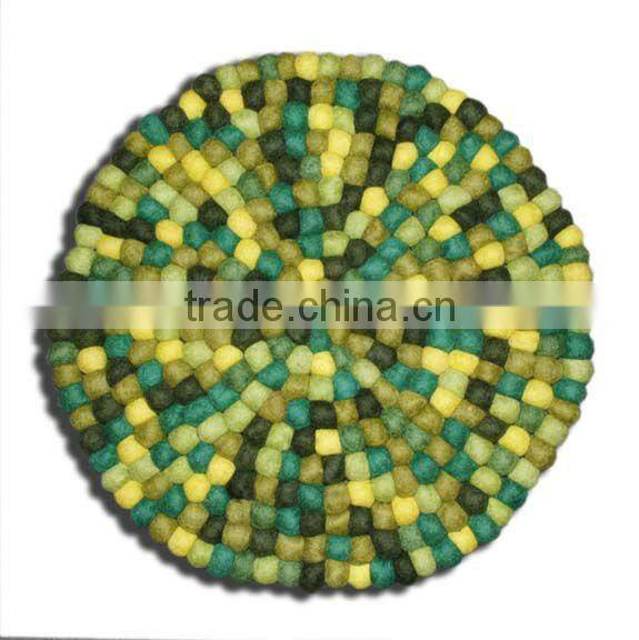 Felt Ball Rug / Carpet / Teppich