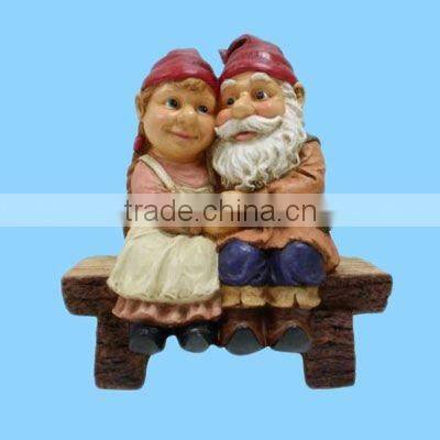 polyresin old couple figurines