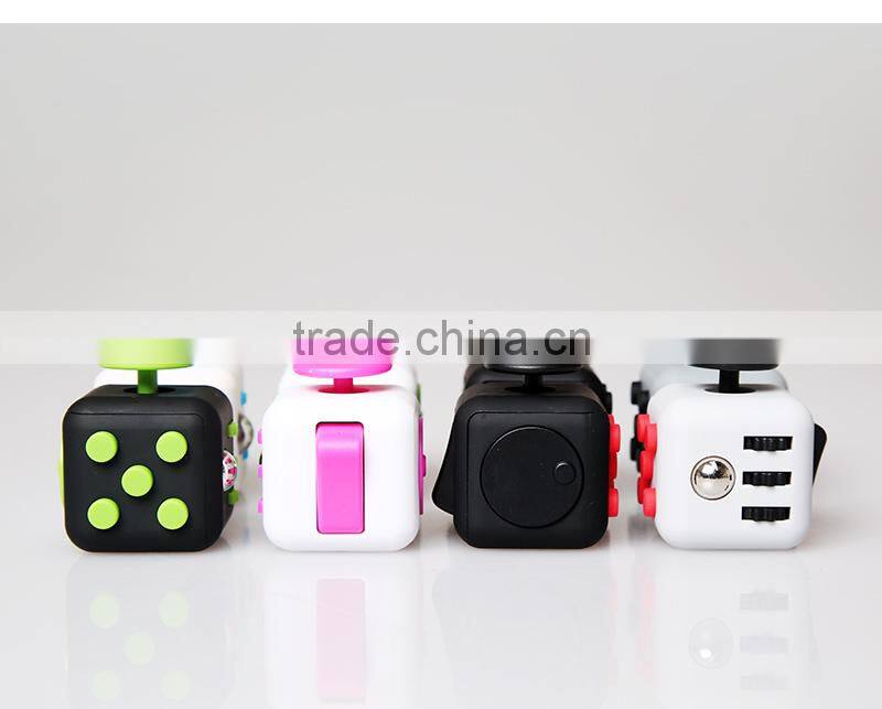 New product 2017 fidgetcube manufacturer