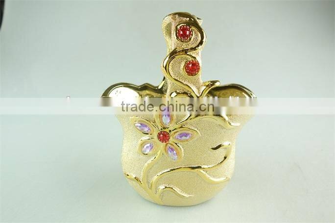 electroplated gold ceramic flower basket with pearl decoration, hanging ceramic flower pot wholesale