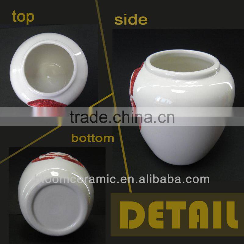 Red ceramic flower vases