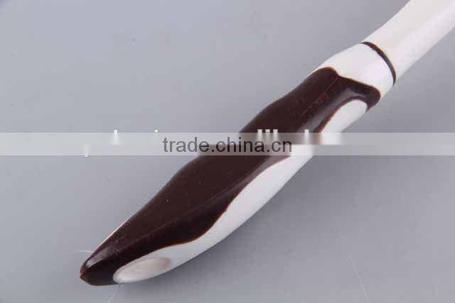 Curved Plastic Cleaning Brush