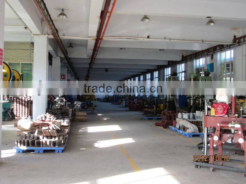 DGC track crane trolley