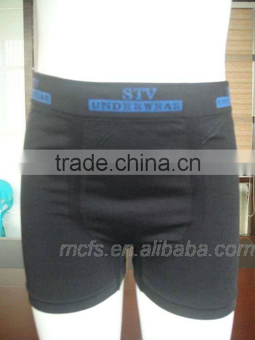 Seamless boy's underwear boxer