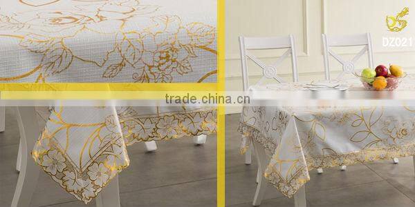 Fancy Embossed Pearlescent tablecloth of the arc DE triomphe