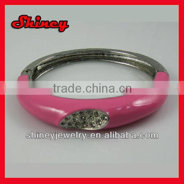 Fashion beautiful diamond paved lead and nickal free yiwu cheap bracelet