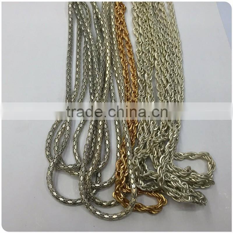 Diamond shaped necklace plating matte sliver