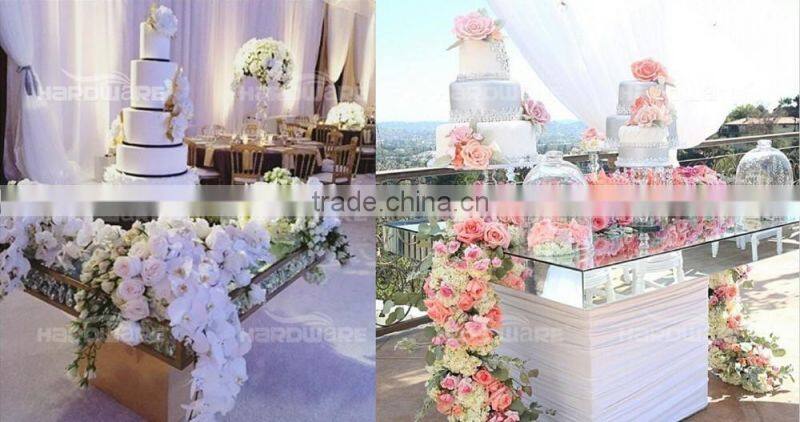 romantic event design glass top crystal pendant wedding cake tables