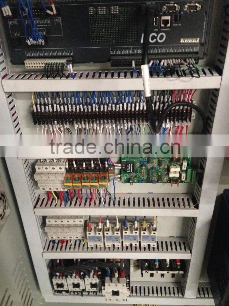Vertical injection moulding machine-rotary table