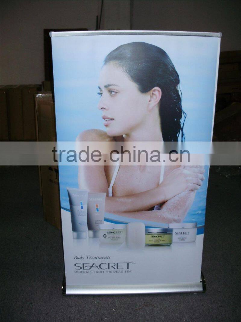 Custom aluminum retractable roll up banner