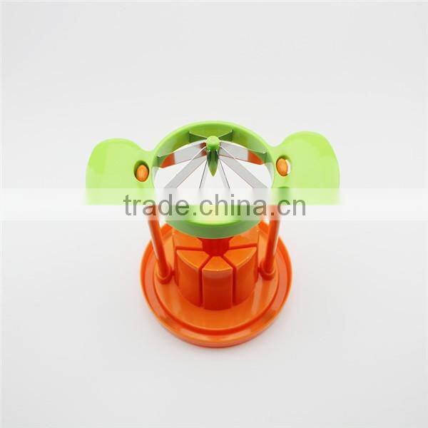 Ultra sharp easy to cut papaya slicer
