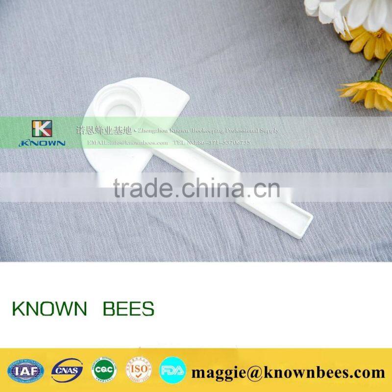 plastic entrance portable bee feeder for beekeeping