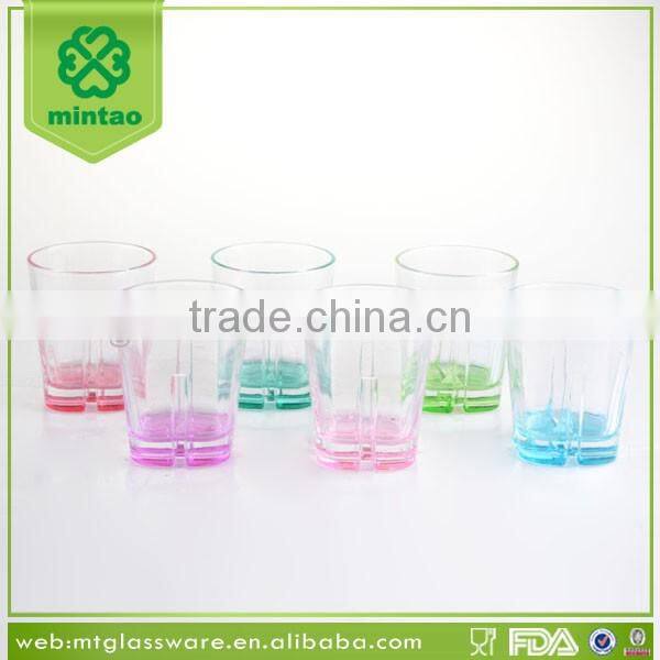 attractive design whiskey glass with color bottom