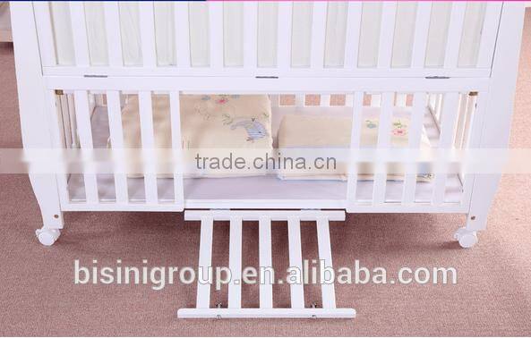 Wholesales Price Multifuntional 8 in 1New born Baby Bed, Wooden Baby Crib with wheels