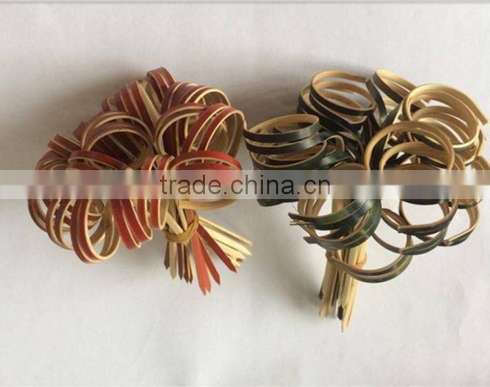 Disposable bamboo fruit skewers