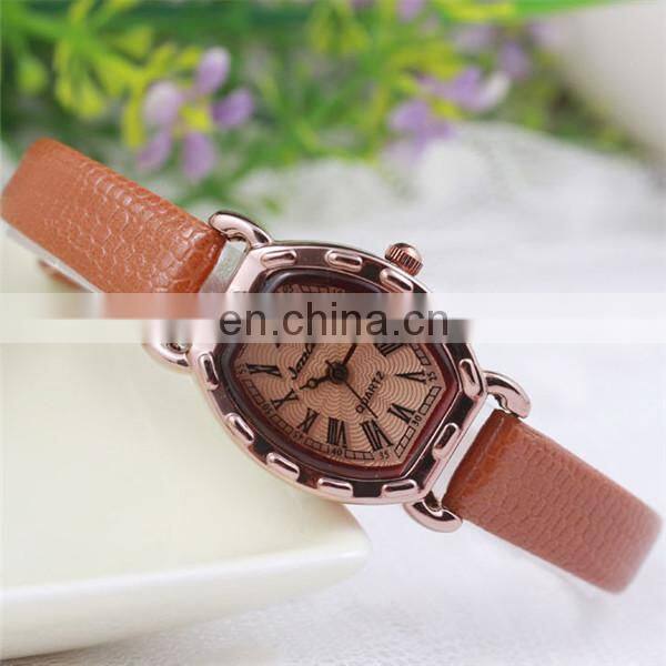 2014 Yiwu Supplier Seductive Lady Wrist Leather Watches Wholesale