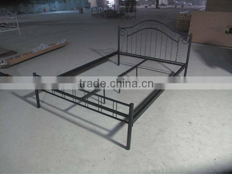 low footboard queen size metal home bed