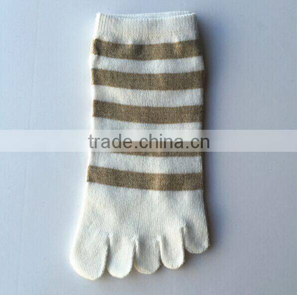 Unisex five toe cotton socks