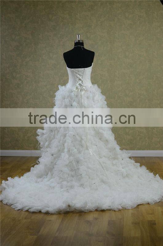 short skirt with more flowers and blossoms inlayed diamonds sleeveless wedding gowns