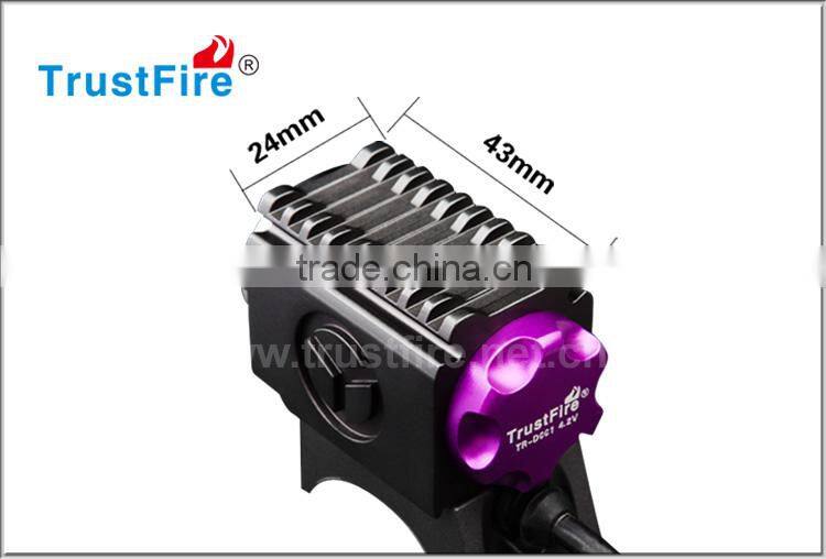 Handlebar bicycle light TrustFire original factory D001 600LM mini bike light, Bike cycle accessories powered by battery pack