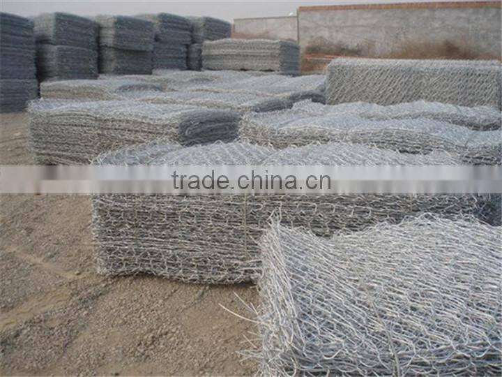 high quality anping hexagonal mesh fence factory(ISO9001)