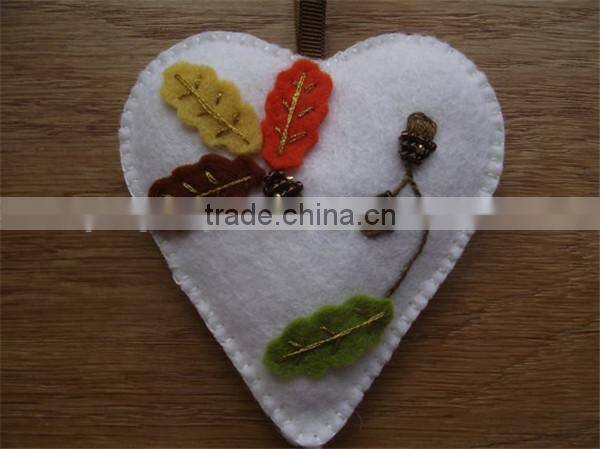 2017 laser cut felt red round flower drink coaster for Christmas table decoration made in China