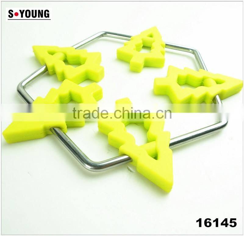 16145 christmas tree shape unti-skidding table silicone mat
