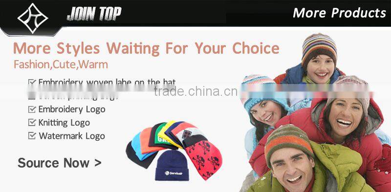 Warm women woven beanie with crochet pompom