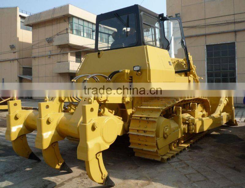 D7 BULLDOZER WITH RIPPER
